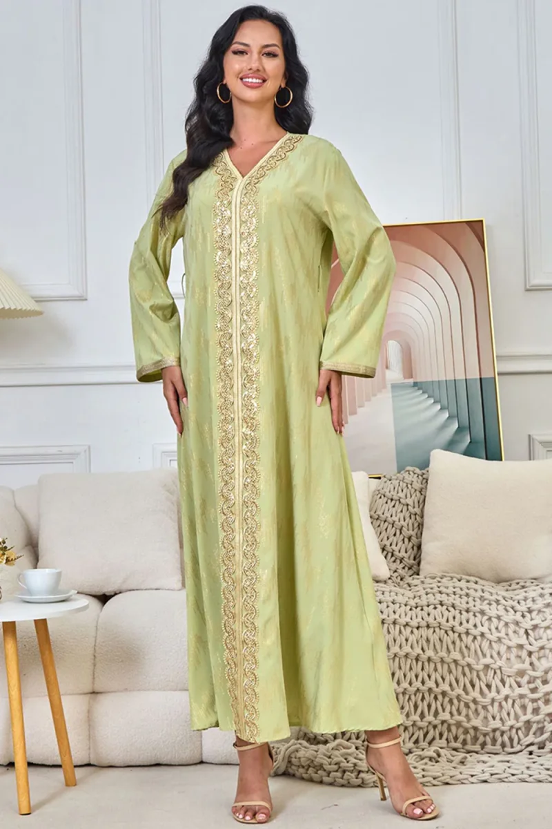 Robe caftan Verte brodée à col en V – Image 7