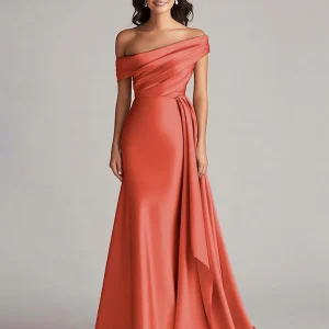 Robe de bal longue en satin moulant, un seul épaule, plissée, avec queue chapelle pour soirées et fêtes spéciales