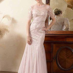 Robe de la mariée en perles gris-rose étincelant