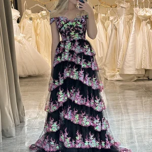 Robe longue de bal de fin d'année rose noir avec application