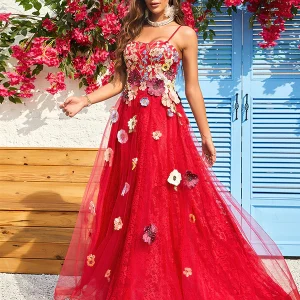 Robe de bal longue bordeaux à bretelles spaghetti avec appliques