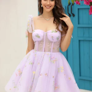 Robe de soirée courte brodée corset lavande
