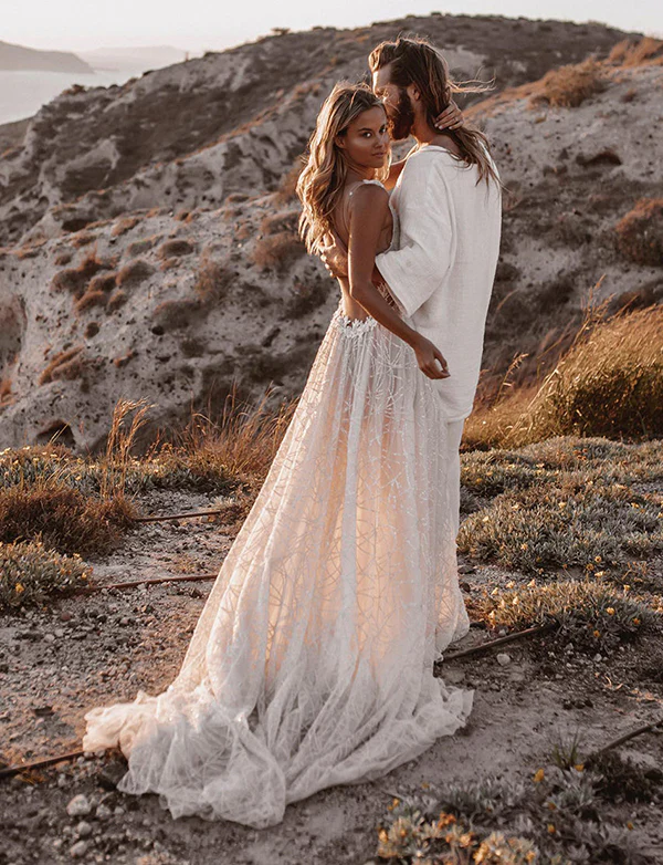 Robe de mariée Boho A-line avec col en V et dos nu – Image 4
