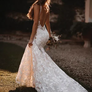 Robe de mariée boho sirène dos nu avec encolure en V